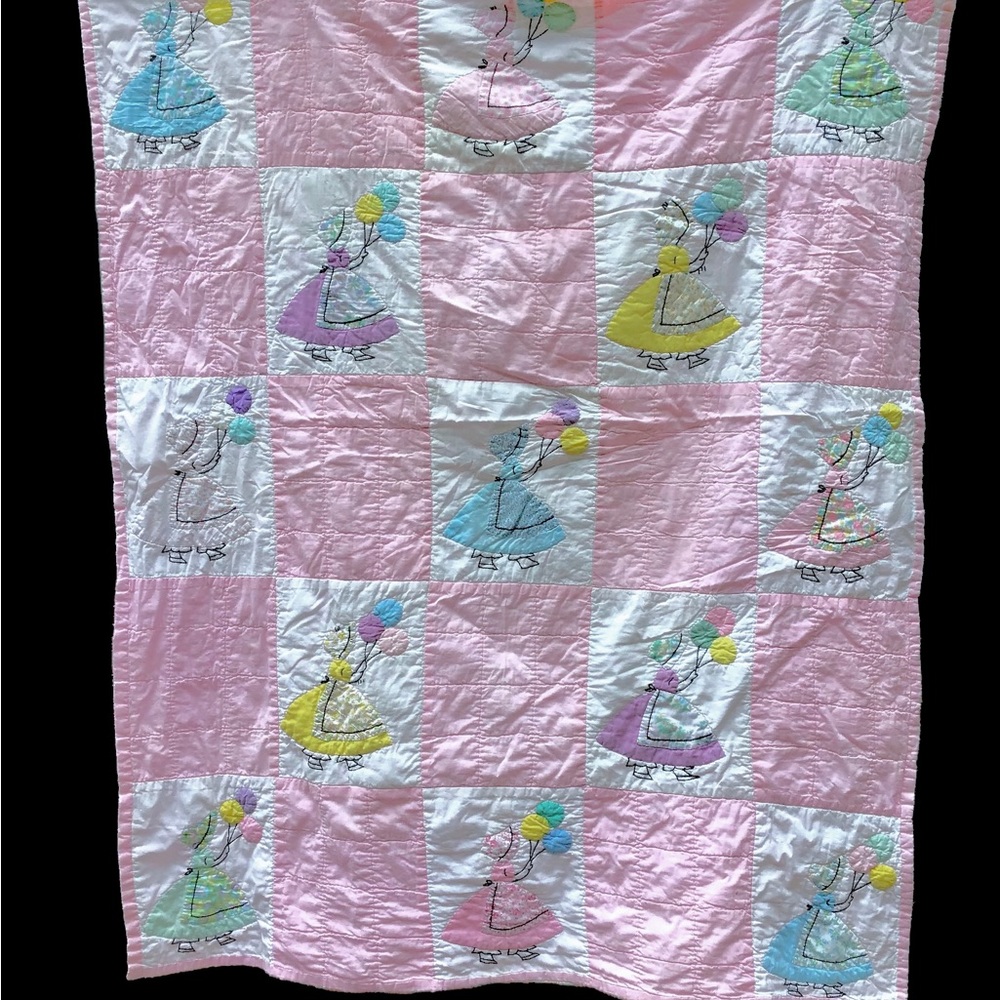 🌺Antique Folk Art Hand Sewn Baby Quilt